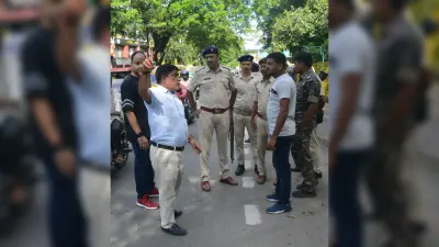DHANBAD NEWS : बाइक सवार अपराधियों ने व्यवसायी के ड्राइवर से छीने पांच लाख रुपये