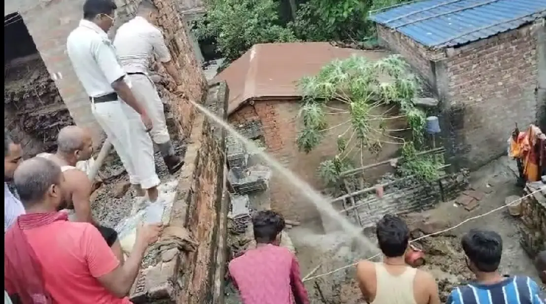 बड़हरा वार्ड 9 शर्मा टोला में खाना बनाने में रसोईघर में लगी आग