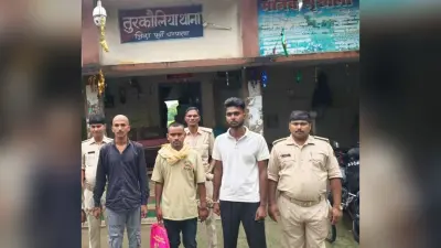दो लोडेड पिस्टल के साथ तीन धराये