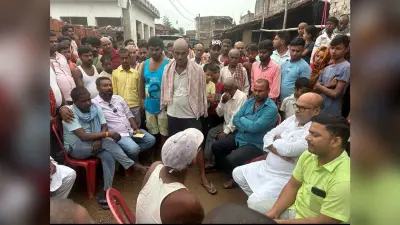 शोकाकुल परिवार से मिले पूर्व विधान पार्षद, दी सांत्वना