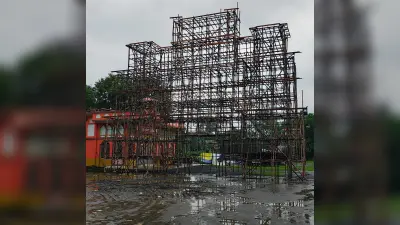 पूजा ::: पतना चौक में भव्य तरीके से बन रहा दुर्गा पूजा का पंडाल
