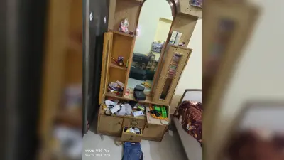 बंद घर से दिनदहाड़े नकदी और जेवरात समेत 15 लाख की चोरी