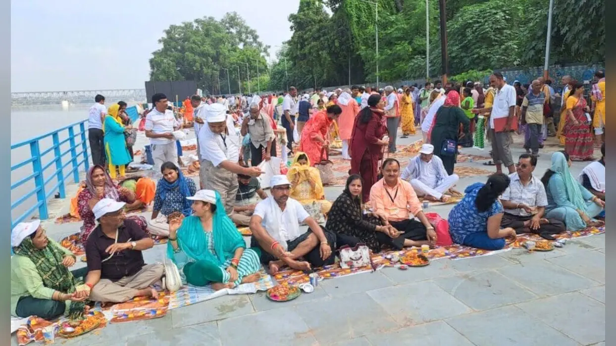 गया में 198 लावारिस शवों का किया गया सामूहिक पिंडदान, यूपी के अलीगढ़ से आए थे 193 सदस्य…