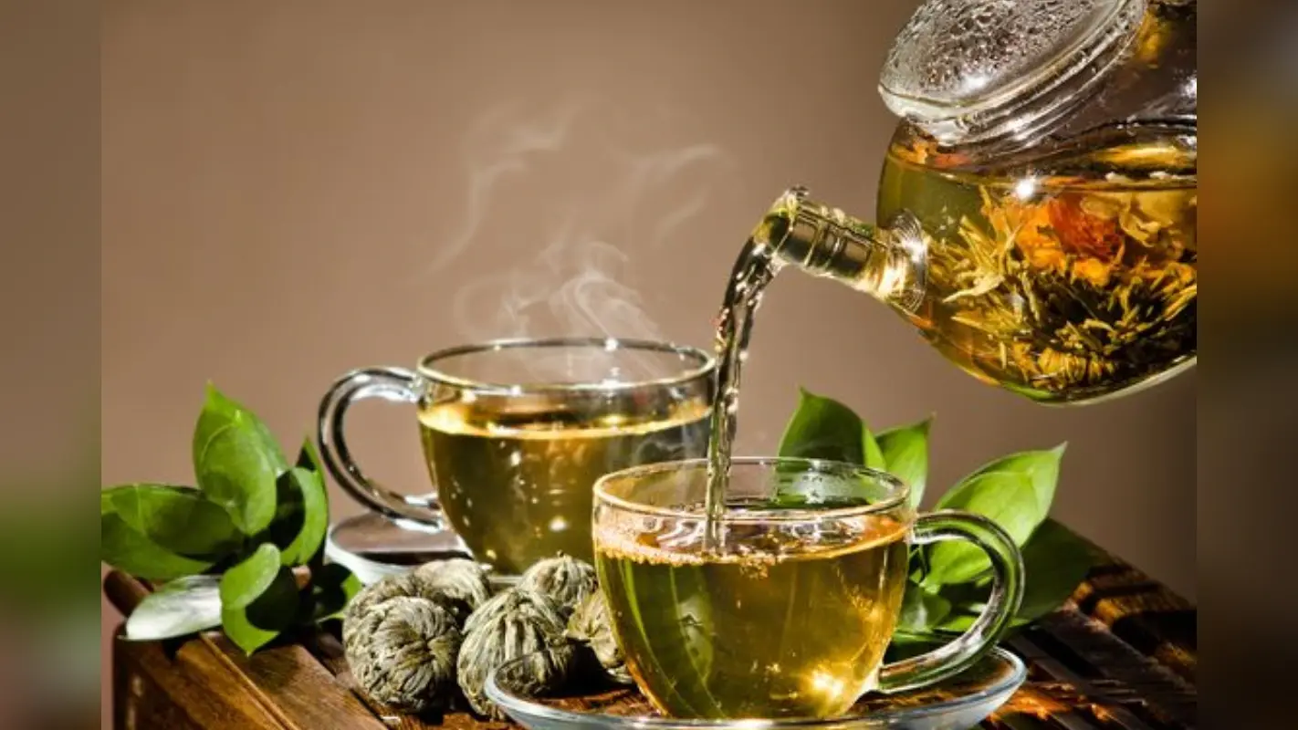 Giloy Kadha Recipe for Monsoon: मानसून में आपके परिवार का ख्याल रखेगा ये गिलोय का काढ़ा