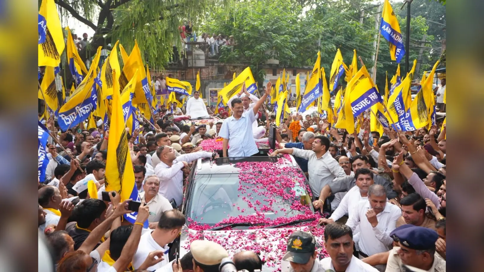 हरियाणा में केजरीवाल का मेगा रोड शो, बीजेपी पर निकाली जमकर भड़ास, इतने सीट जीतने का किया दावा