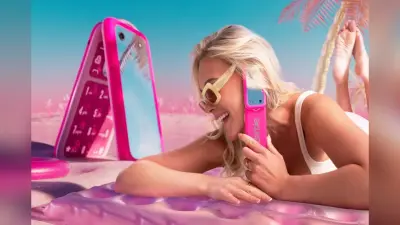 HMD Barbie Phone: नोकिया के फोन बनानेवाली कंपनी लायी अनोखा फोन, कीमत हैरान कर देगी