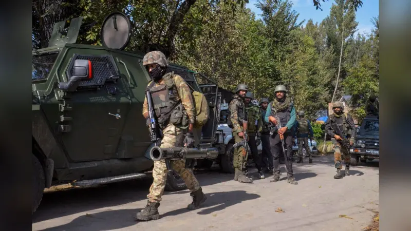Jammu Kashmir: जम्मू-कश्मीर के बडगाम में आतंकवादियों का टारगेट अटैक, देखें वीडियो