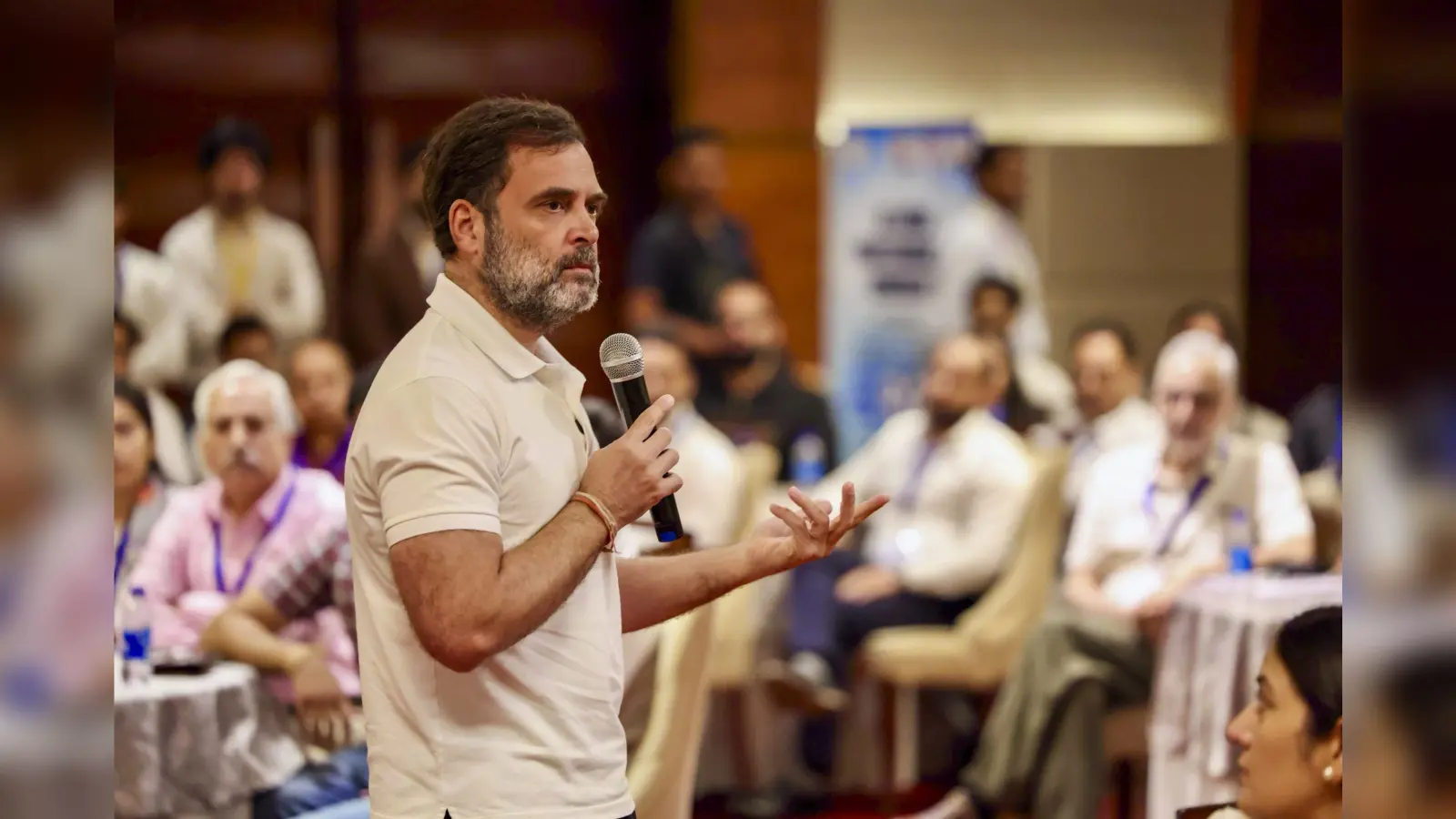 Jammu Kashmir: राहुल गांधी का बयान- जम्मू-कश्मीर को राज्य का दर्जा दिलाने के लिए सड़कों पर उतरेंगे, केंद्र पर बोला हमला