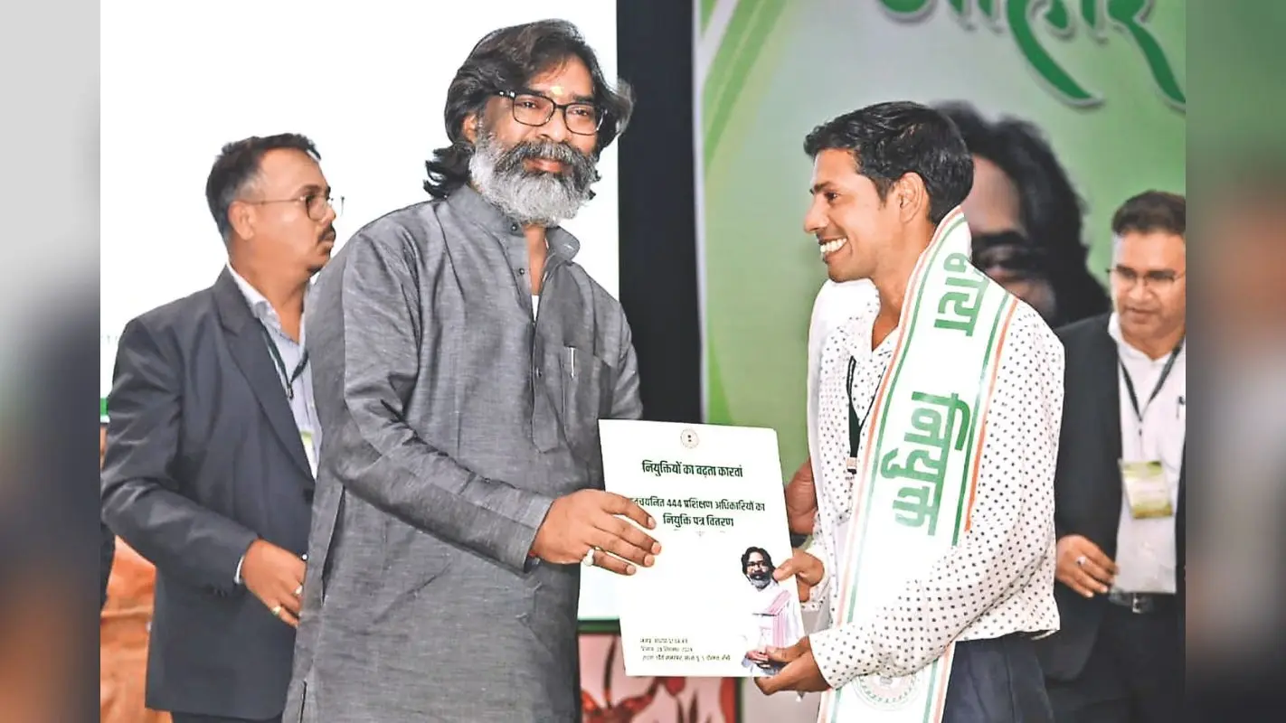 झारखंड विधानसभा चुनाव से पहले झारखंड के युवाओं से बोले हेमंत सोरेन – जो वादा किया, वो निभाके रहूंगा
