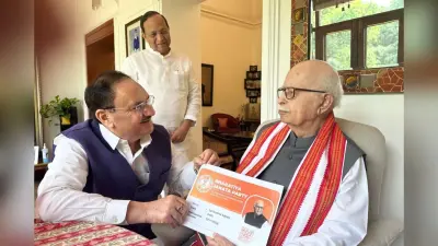 BJP Membership Drive: आडवाणी और जोशी को जेपी नड्डा ने बीजेपी की सदस्यता दिलाई, प्रमाणपत्र भी सौंपा