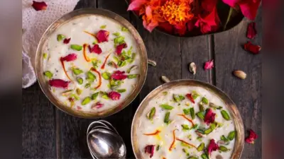 Ganesh Chaturthi Kheer Recipe: बप्पा के आगमन पर बनाएं ड्राई फ्रूटस से भरी टेस्टी खीर, यहां है आसान विधि