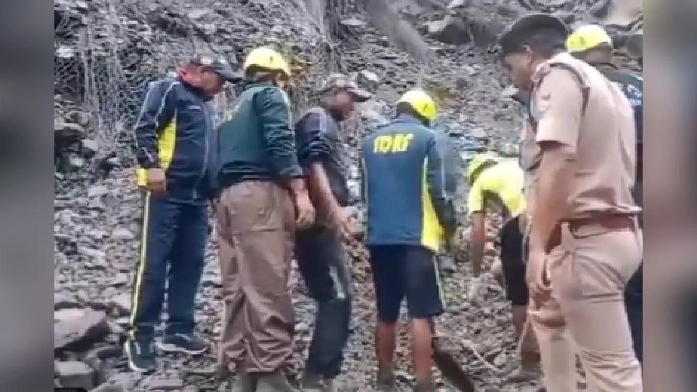 Uttarakhand News: सोनप्रयाग में भीषण बारिश के बीच लैंडस्लाइड, 5 की मौत