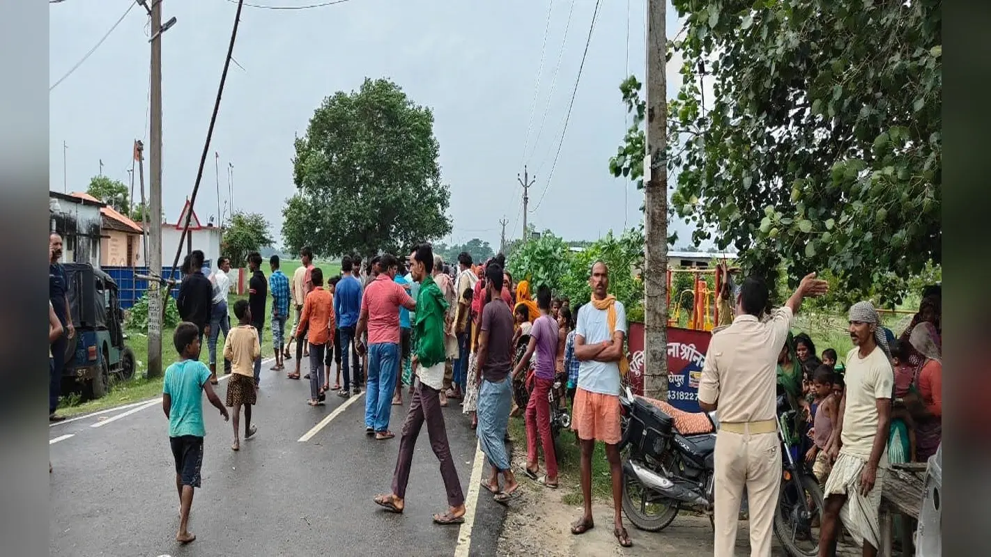 Bihar News: मधेपुरा में पत्नी का सिर धड़ से अलग किया और हाथ में लेकर घूमता रहा सिरफिरा, गिरफ्तार