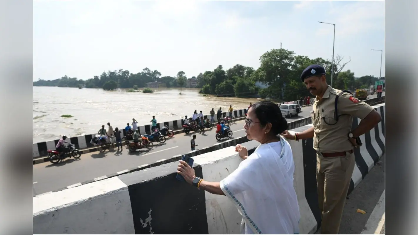 Mamata Banerjee : ममता बनर्जी ने डीवीसी पर बोला हमला कहा, योजना बनाकर डुबाया जा रहा है बंगाल को