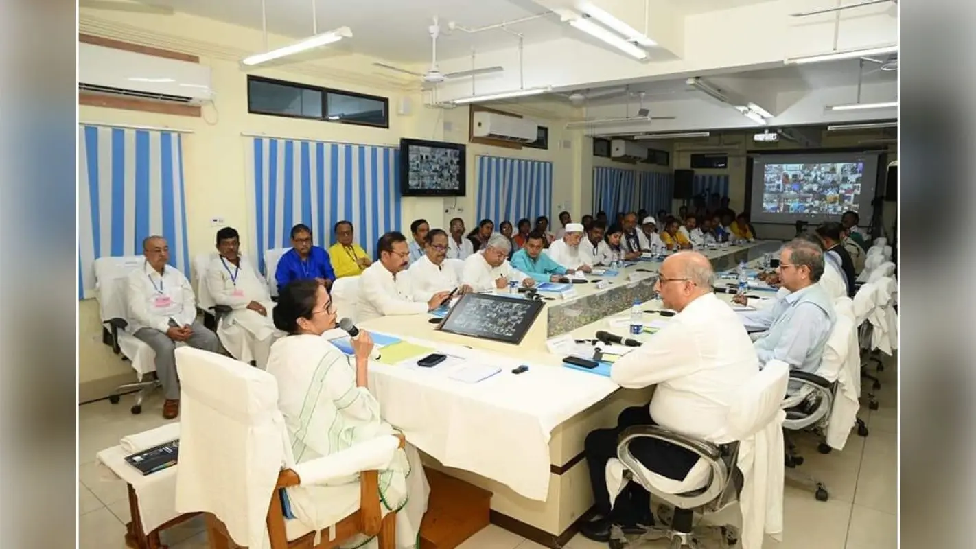 Bengal Flood : बर्दवान में बाढ़ की स्थिति से ममता बनर्जी चिंतित, बेघरों को घर और किसानों को देंगी मुआवजा