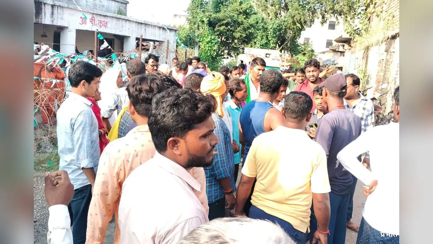 Giridih News: तेज रफ्तार बोलेरो की चपेट में आने से दो बाइक सवारों की मौत, एक महिला घायल