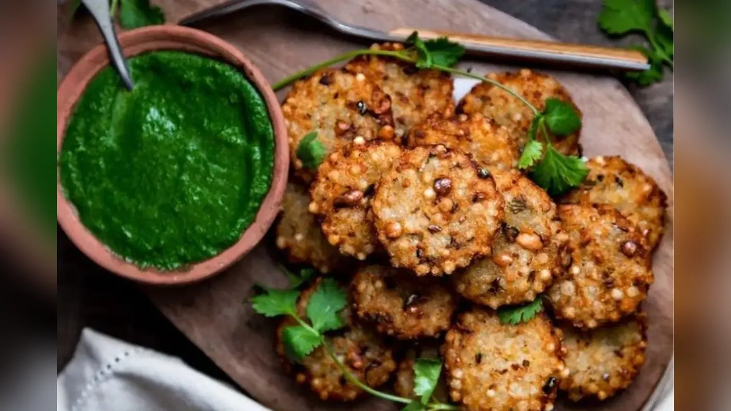 Navratri Fast Recipe: घर पर बनाएं स्वादिष्ट नवरात्रि स्पेशल व्रत वाले आलू साबूदाना कटलेट!