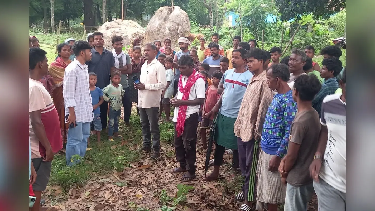 Jharkhand Crime: घर में घुस कर पति-पत्नी की हत्या, भाग कर बेटे ने बचायी अपनी जान