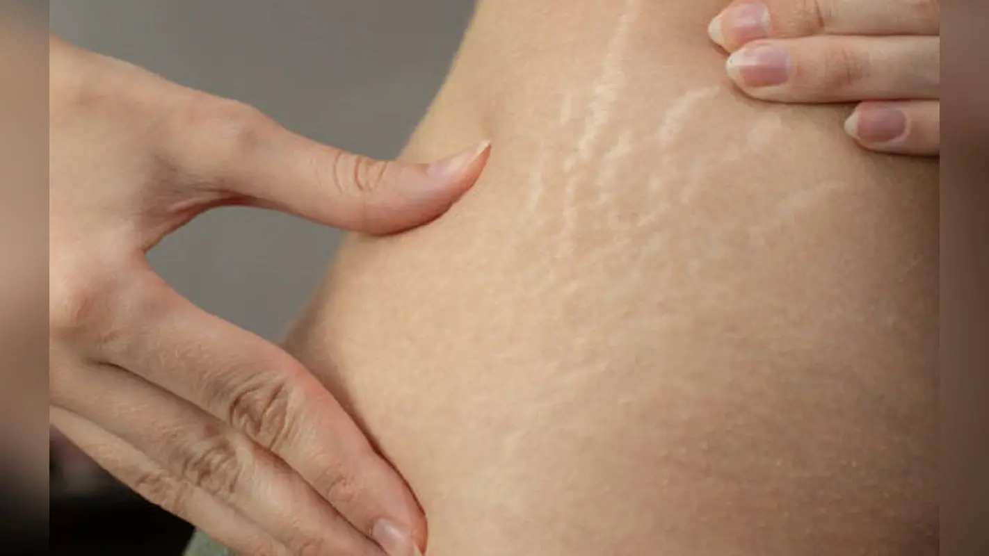 Skin Care Tips: बिना महंगे प्रोडक्ट का इस्तेमाल किए, ग्लोइंग स्किन दिलाएंगे ये स्क्रब