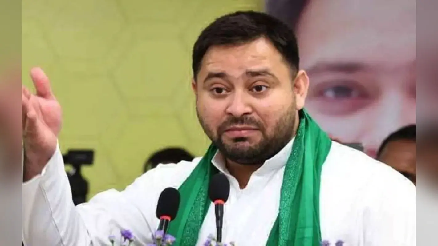 बिहार चुनाव से पहले तेजस्वी यादव का बड़ा ऐलान, RJD की सरकार बनी तो 200 यूनिट फ्री बिजली देंगे