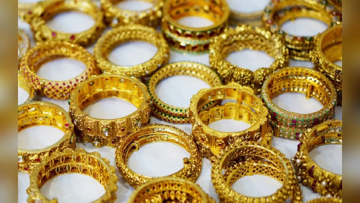 Trendy Bangles Designs: हर त्योहार पर आपकी कलाई की सुंदरता बढ़ाएंगे ये खूबसूरत कंगन