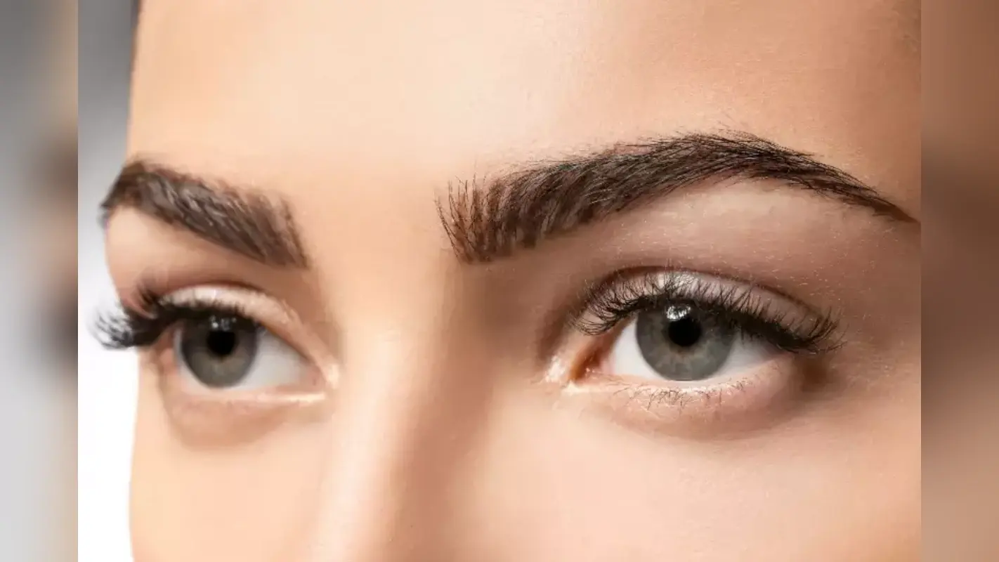 Personality Traits: आइब्रो के आकार से जानें आपकी पर्सनालिटी