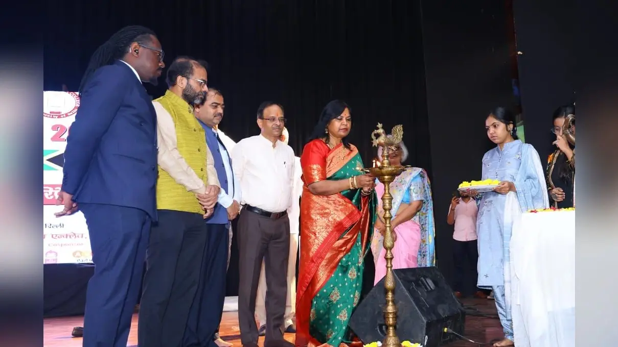 Girmitiya: गिरमिटिया महोत्सव के जरिये समाज के संघर्ष से लोगों को अवगत कराने की हुई पहल