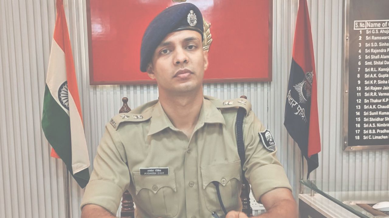 Bihar News: गोपालगंज एसपी ने की बड़ी कार्रवाई, जब्त शराब बेचने के आरोप में चार थानेदार को किया निलंबित