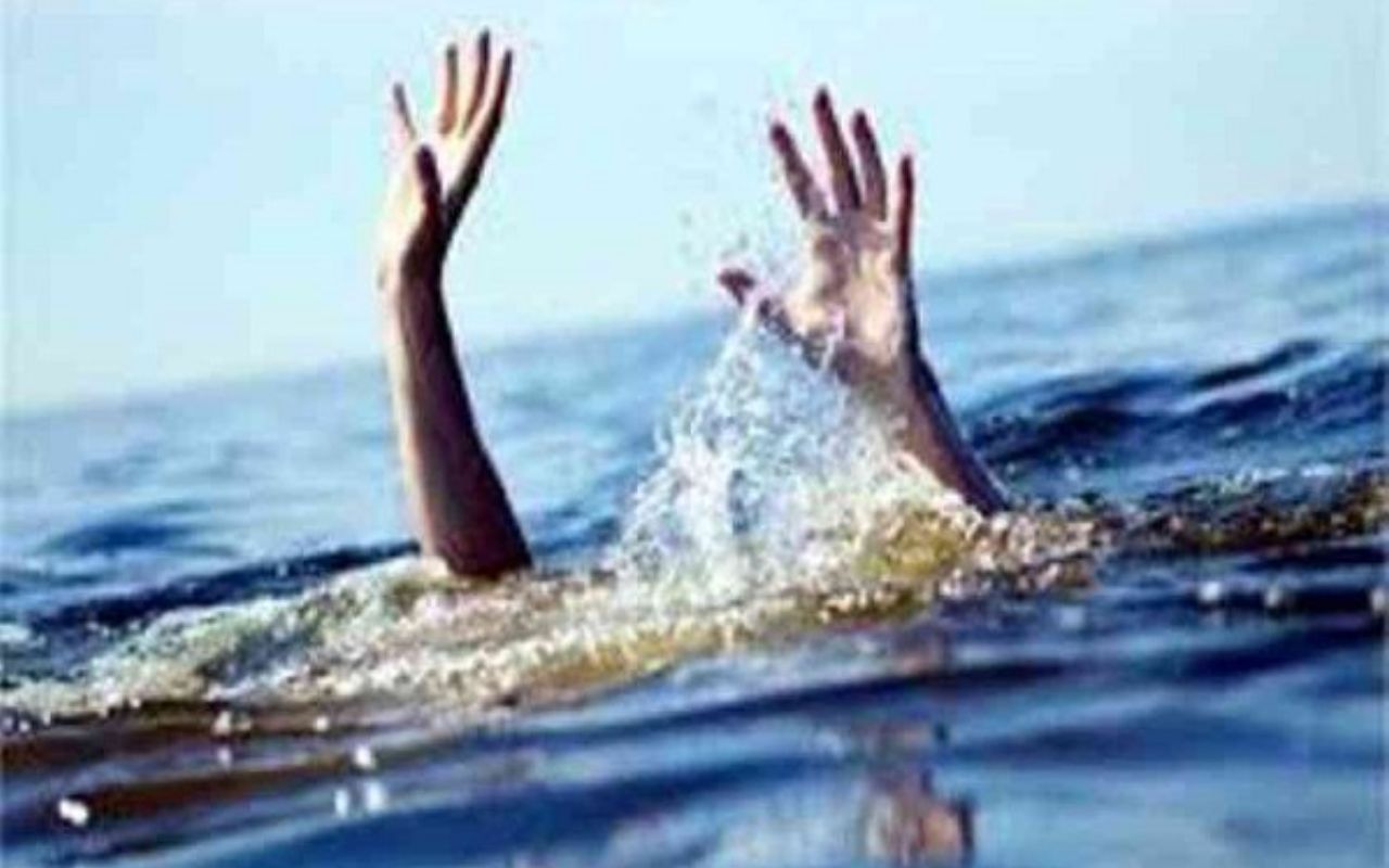 Bihar News: बेगूसराय के चामूवन गांव में खेल रहा दो वर्षीय बच्चा पानी भरे गड्ढे में गिरा, डूबने से मौत के बाद परिजनों में मचा कोहराम