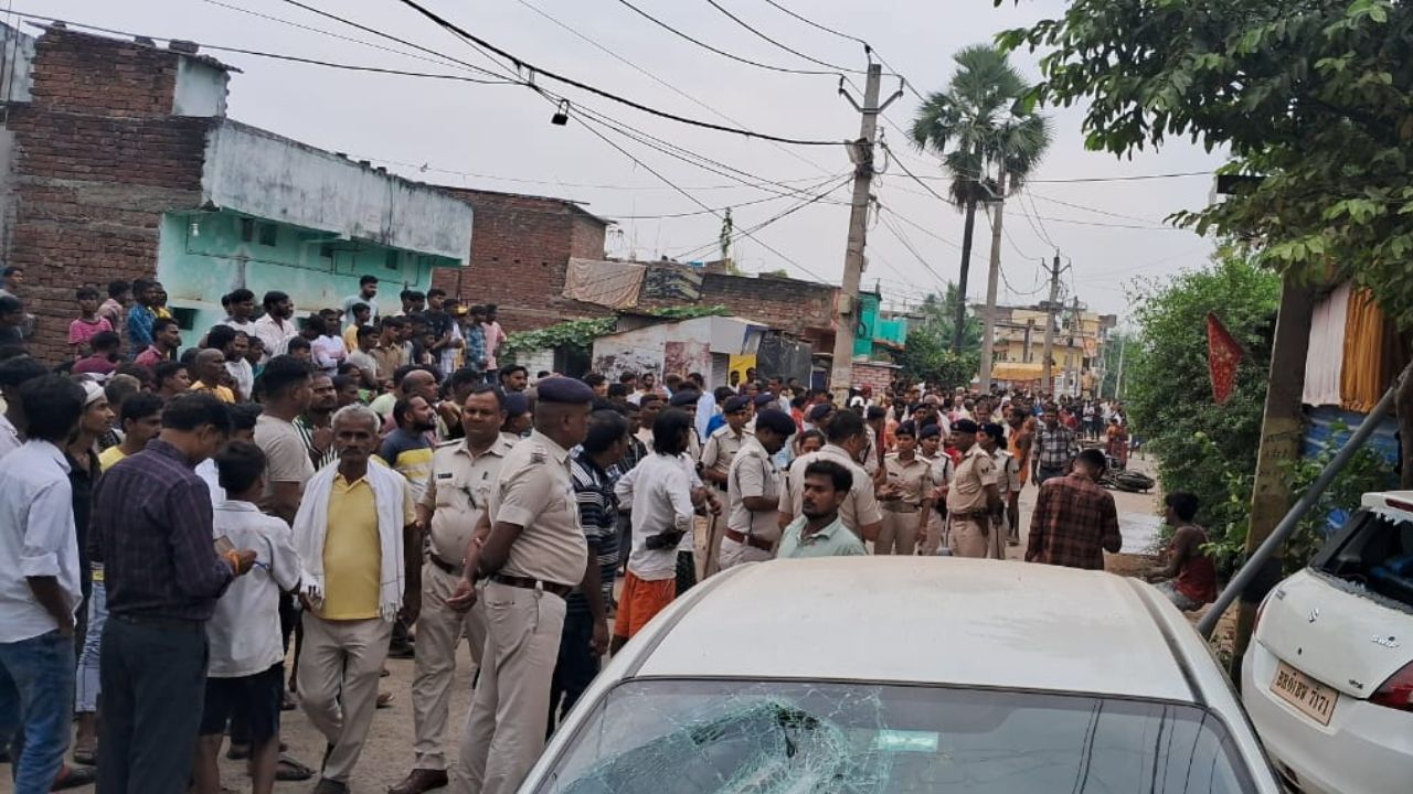 Bihar News: दानापुर में बंधक बनाकर युवक की हत्या, आक्रोशित परिजनों ने शव रखकर किया रोड जाम