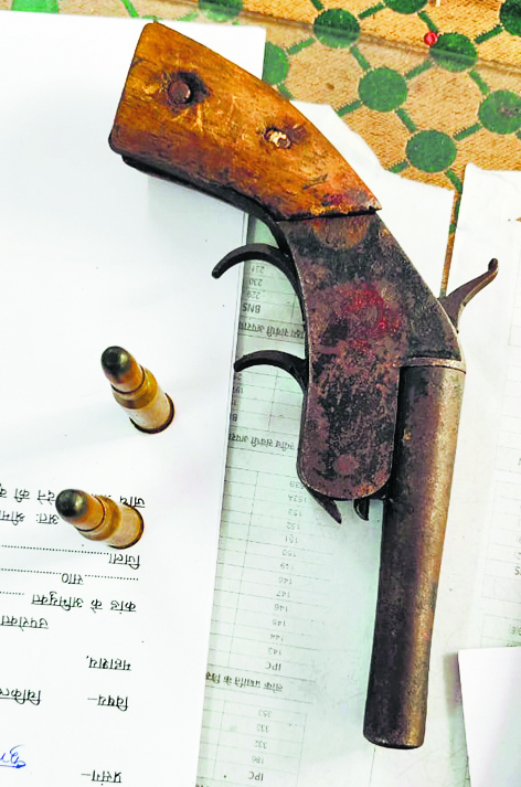 Gopalganj News : मुठभेड़ में गोली लगने के बाद पूरी रात गन्ने के खेत में छिपा रहा था अपराधी, सुबह में हुई गिरफ्तारी