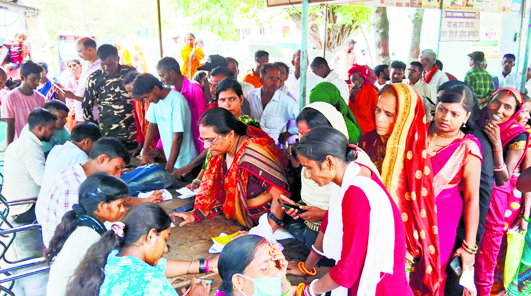 Gopalganj News : डेंगू के सात और संदिग्ध मरीज मिले, तीन को किया गया रेफर, नये इलाकों में फैल रहा लार्वा