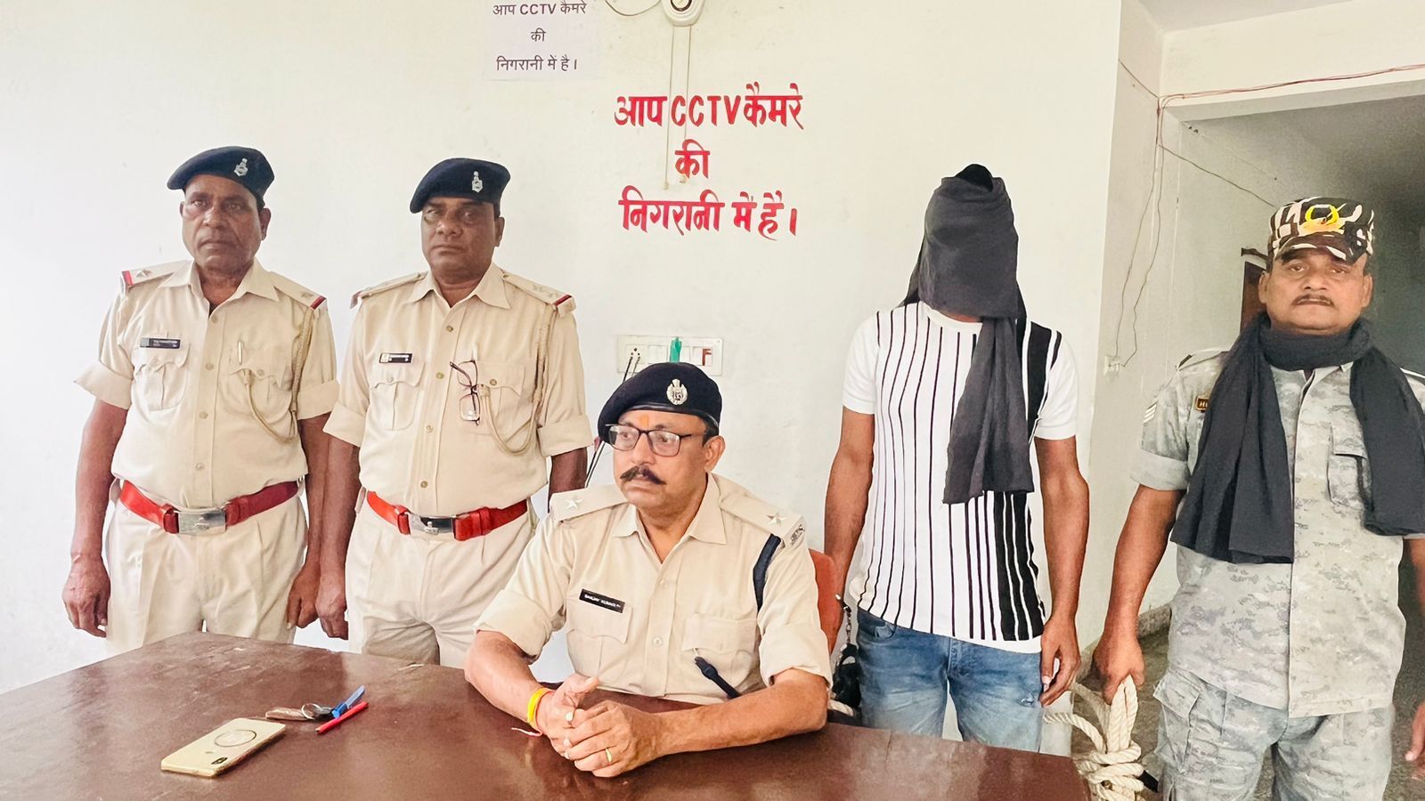 Dhanbad News: चोरी की बाइक के साथ युवक गिरफ्तार