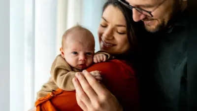 Baby Names: नन्हे से राजकुमार और प्यारी सी राजकुमारी के लिए इस लिस्ट से चुनें एक खूबसूरत नाम