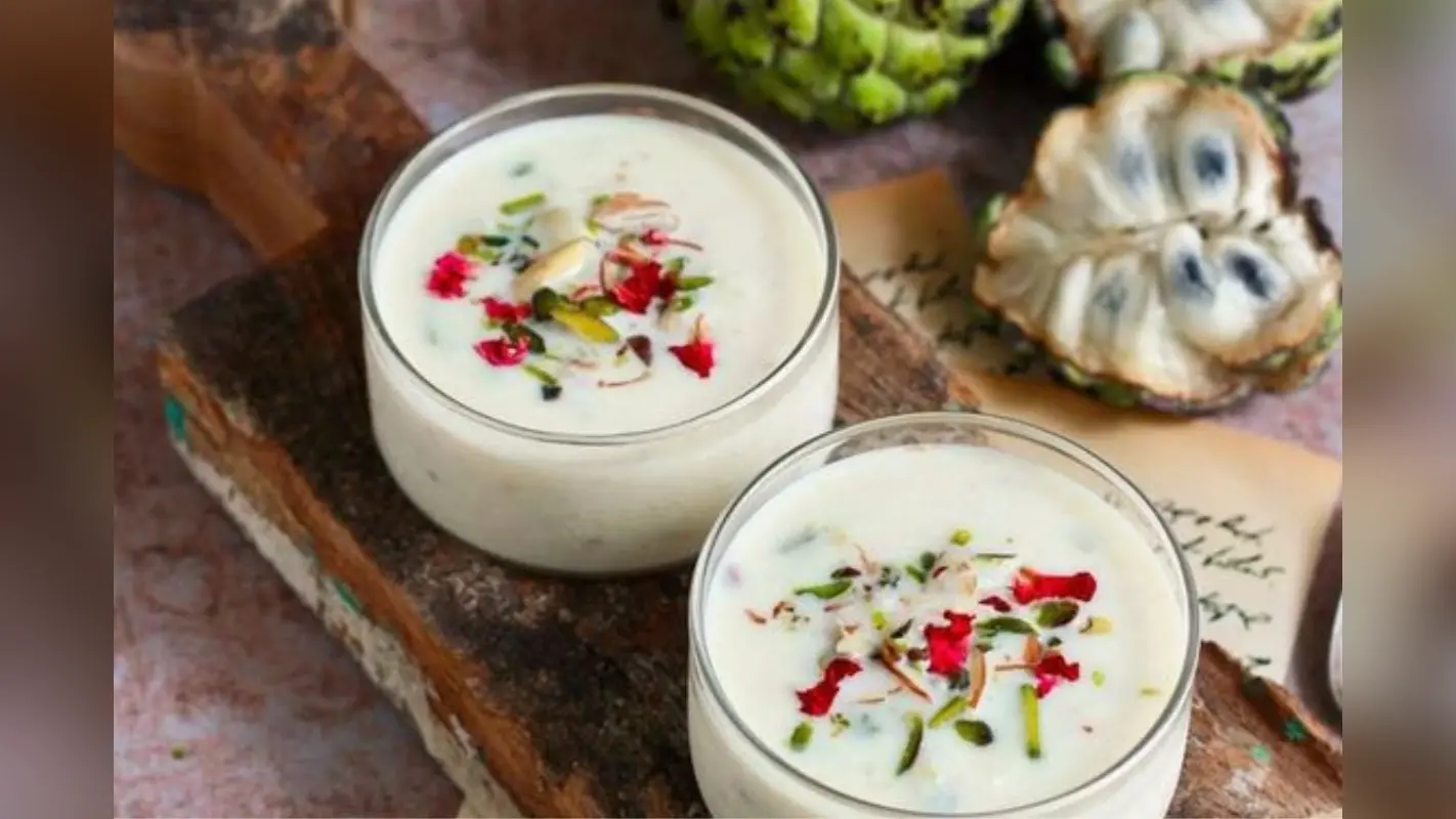 Mata Lakshmi Bhog: माता लक्ष्मी को पसंद है ये भोग: जानें लिस्ट और रेसिपी