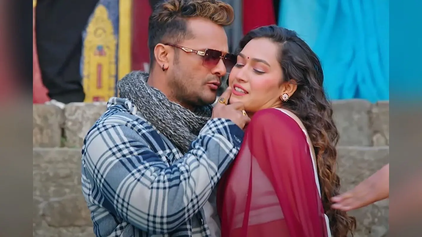 Chocolatey Sadiya Song: सपना चौहान की खूबसूरती पर फुल टू फिदा दिखे खेसारीलाल, गर्दा मचा रहा चॉकलेटी सड़िया गाना