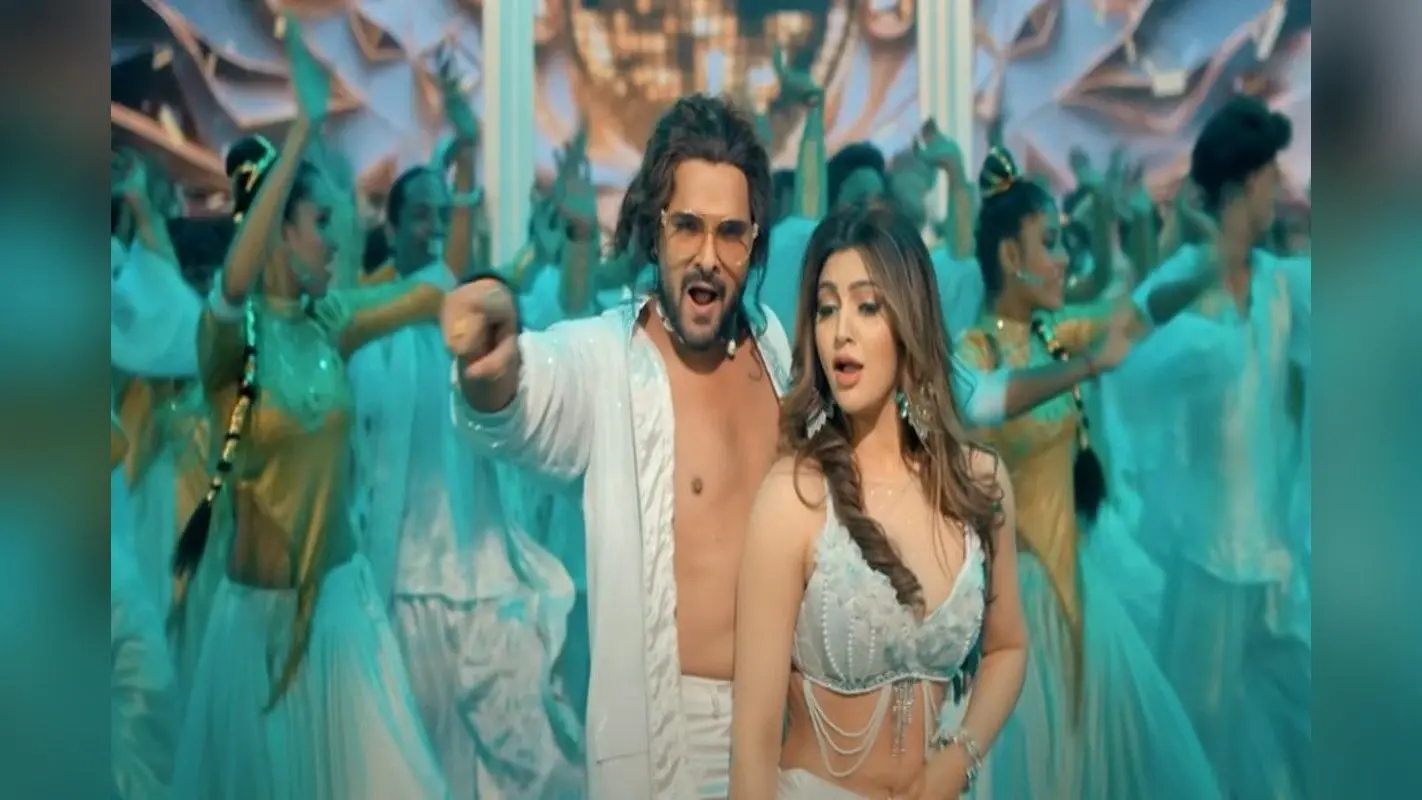 Chumma Chumma Song: भोजपुरी गाना चुम्मा-चुम्मा ने पार किया 10 मिलियन, खेसारी लाल यादव और आकांक्षा लगा रही पानी में आग