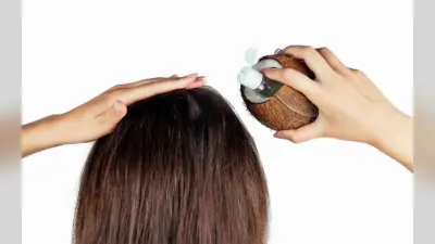 Hair Care Tips: क्या आप जानते हैं बालों में नारियल तेल लगाने का सही तरीका? यहां जानें