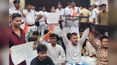 CV Ananda Bose : कोलकाता विश्वविद्यालय के बाहर राज्यपाल को तृणमूल छात्र नेताओं ने दिखाया काला झंडा
