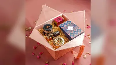 Diwali Hampers Ideas: ये 5 नए अंदाज में मेहमानों को गिफ्ट करें दिवाली हैंपर, जानें