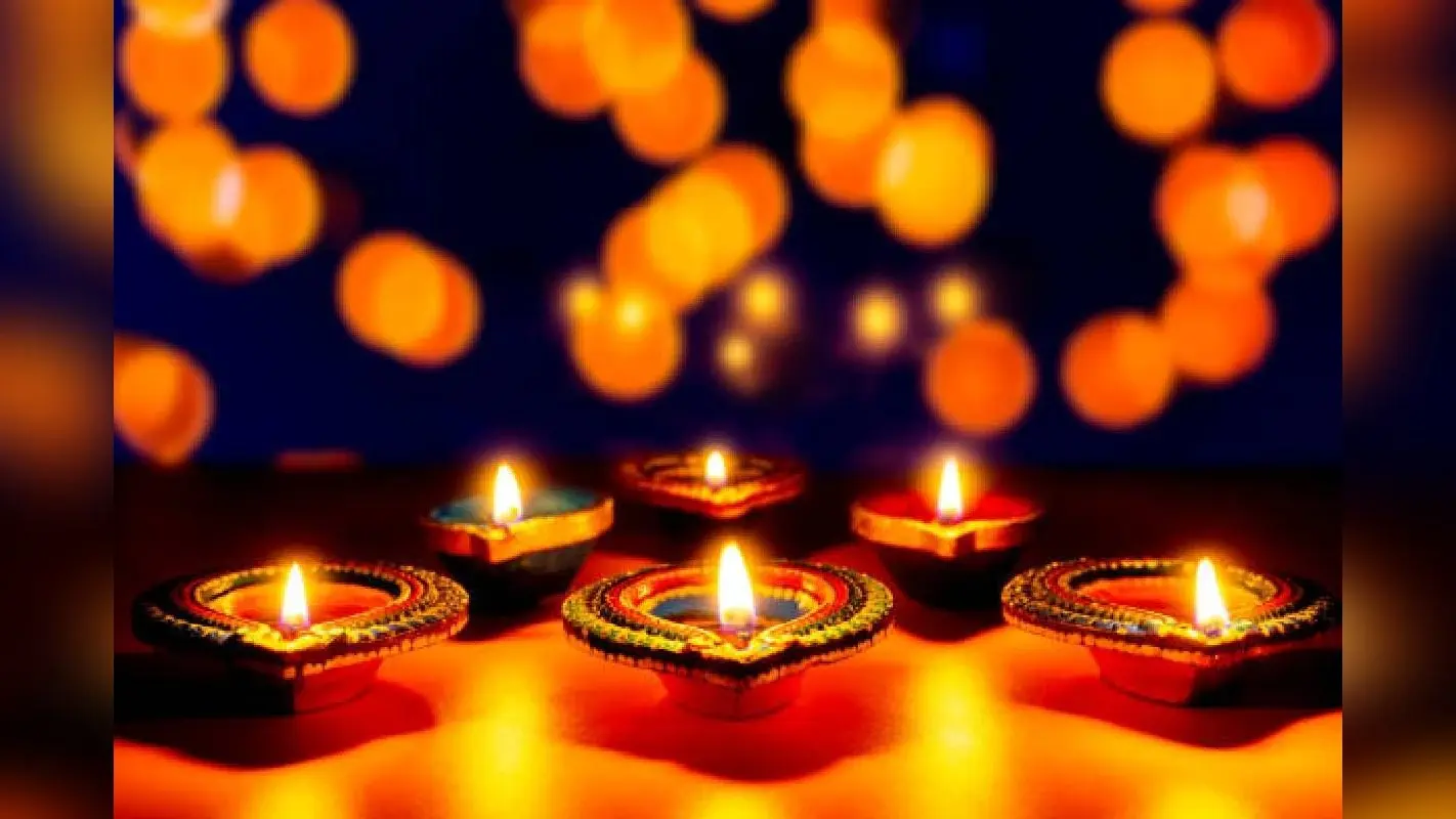 Diwali Upay: दीपावली के दिन घर न लाएं ऐसी चीजें, नरक बन जाएगी जिंदगी