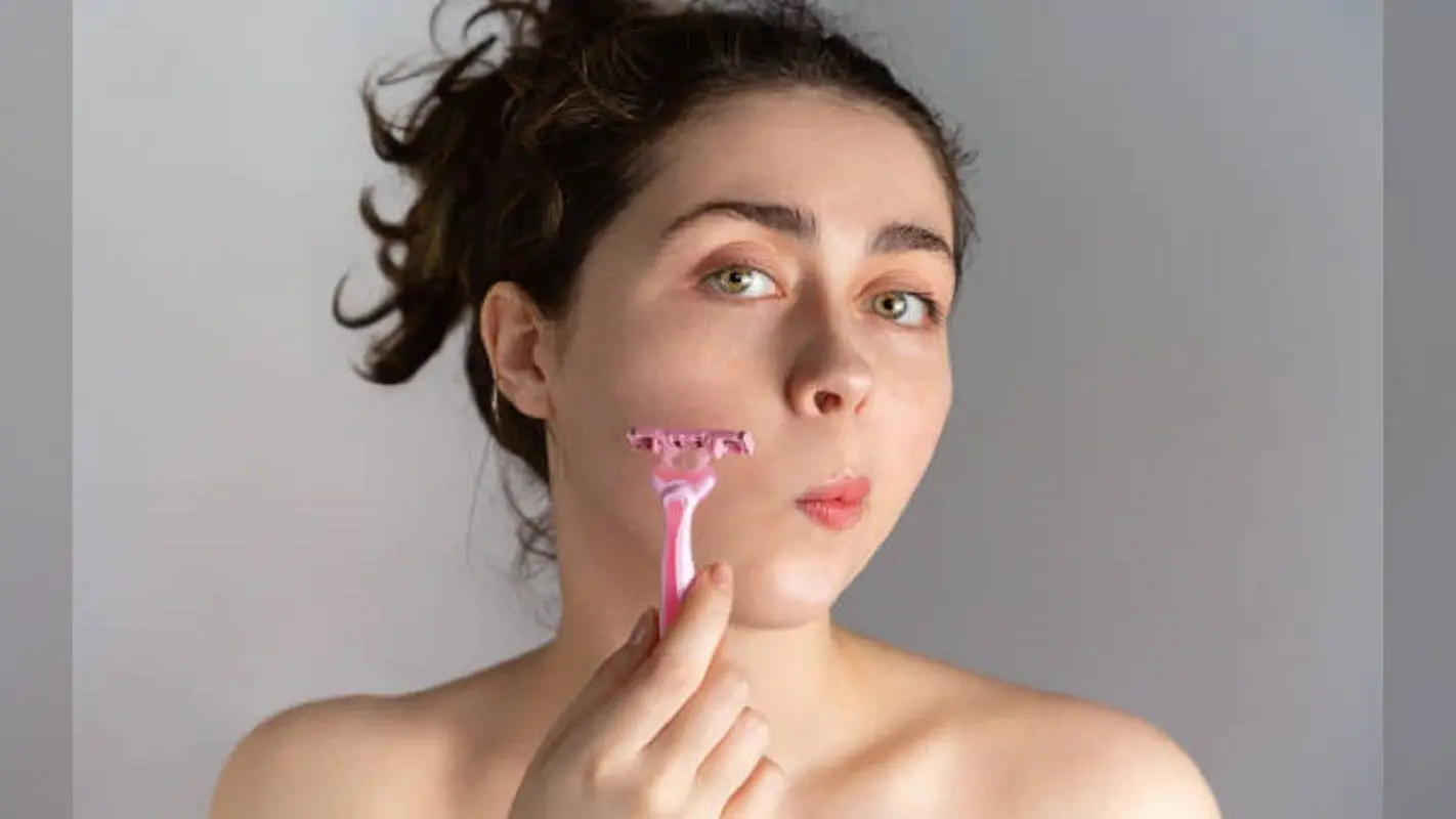 Facial Hair को कम करने के लिए ऐसे करें बेसन का इस्तेमाल