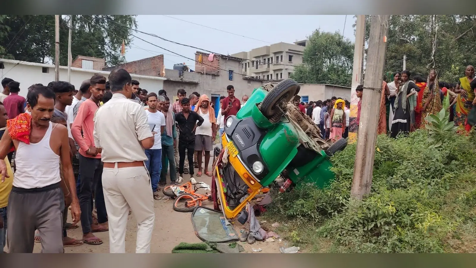 Bihar: रोहतास में ऑटो पलटने से बुजुर्ग की मौत, सहरसा में सड़क हादसे की चपेट में आयी महिला की मौत