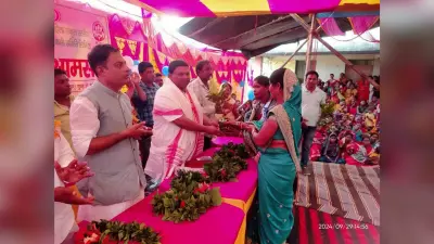 समूह में काम कर महिलाएं बन रहीं आत्मनिर्भर : विधायक