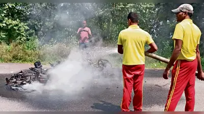 Rourkela News: दो बाइक में टक्कर से लगी आग, झुलसने से एक की मौत, दो घायल