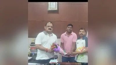 Sports coach: खेल मंत्री मिथिलेश ठाकुर से मिले डे बोर्डिंग प्रशिक्षक, सौंपा मांग पत्र