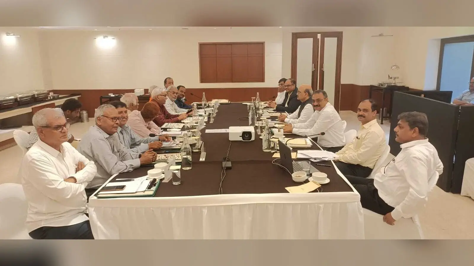 Bokaro News: यूनियनों ने मांगा 52,000 हजार, प्रबंधन बोला : 26,000 रुपये देंगे