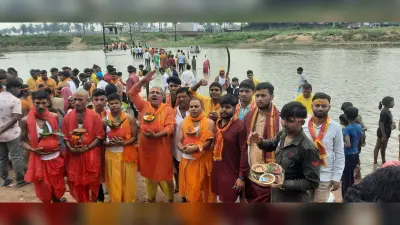 कलश स्थापना के साथ मां शैलपुत्री की हुई पूजा