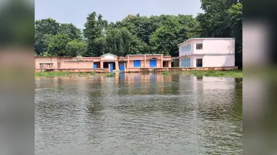 बाढ़ की चपेट में बंजरिया के नौ विद्यालय