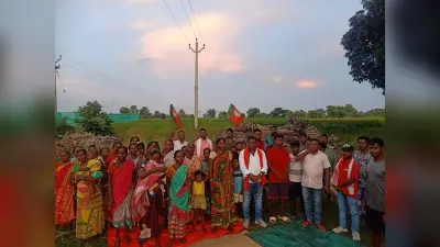 पूर्व जिप अध्यक्ष ने नवाडीह में चलाया जनसंपर्क अभियान